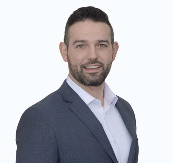 headshot of Niko Fountas