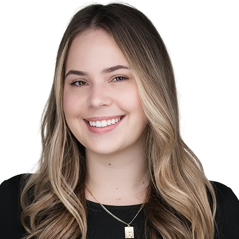 Nikki Hohmann Headshot
